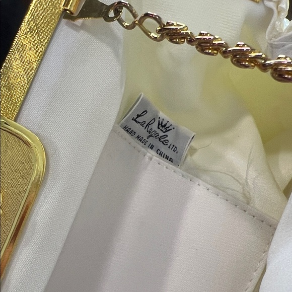 Le Regale White with Goldtone Hardware Vintage Evening Bag - Picture 7 of 9